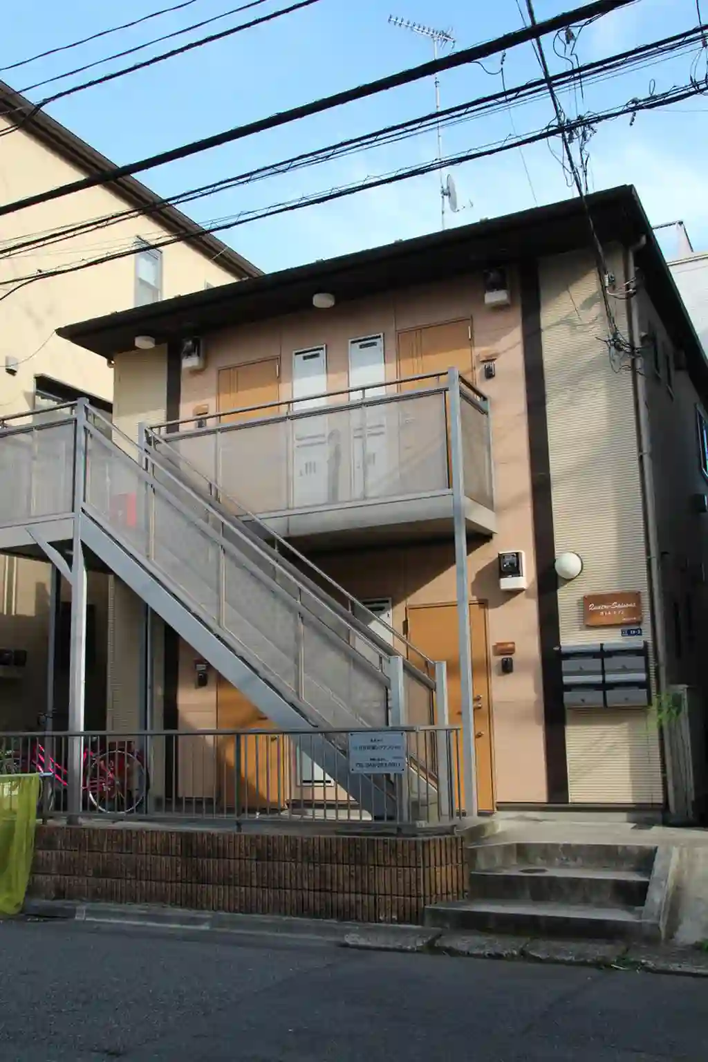 QUATRE SAISONS 外観